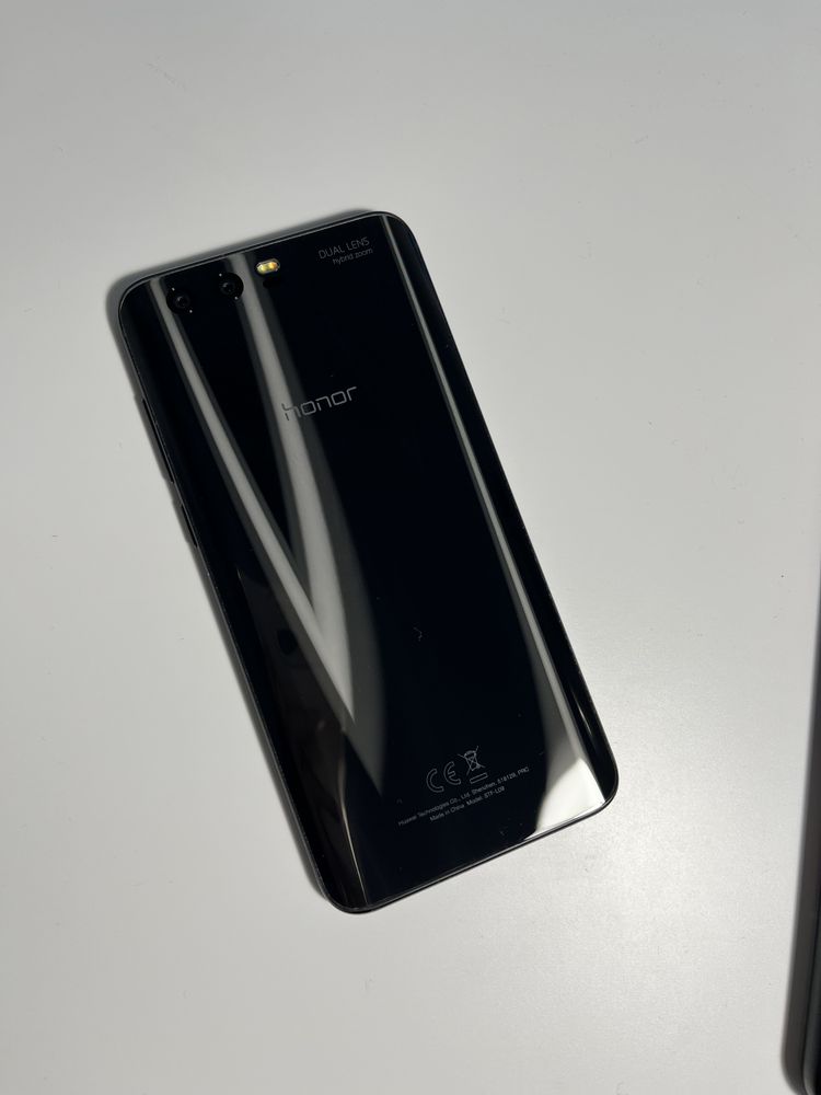 Смартфон Honor 9 STF-L09 4/64Gb