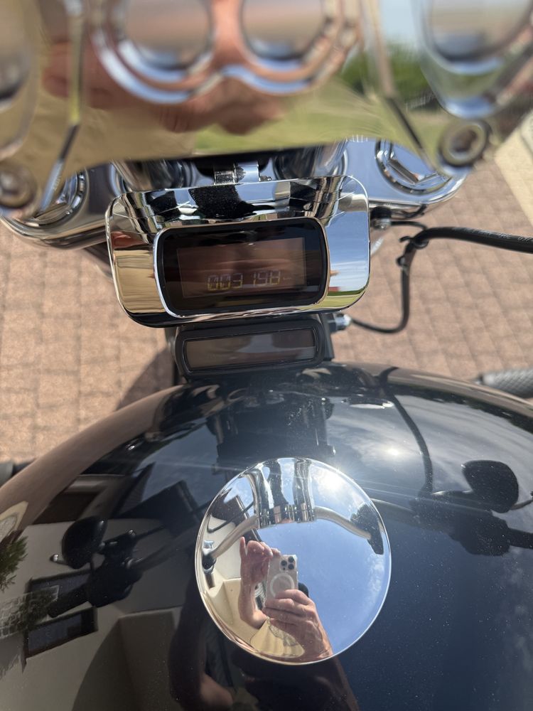 Harley Davidson FXST 2023r.
