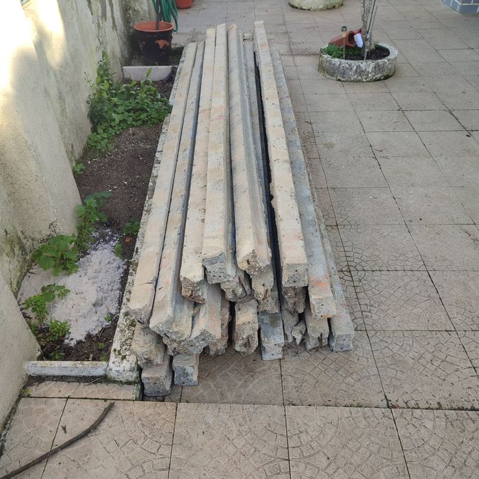 26 Vigas de cimento+ 200 telhas