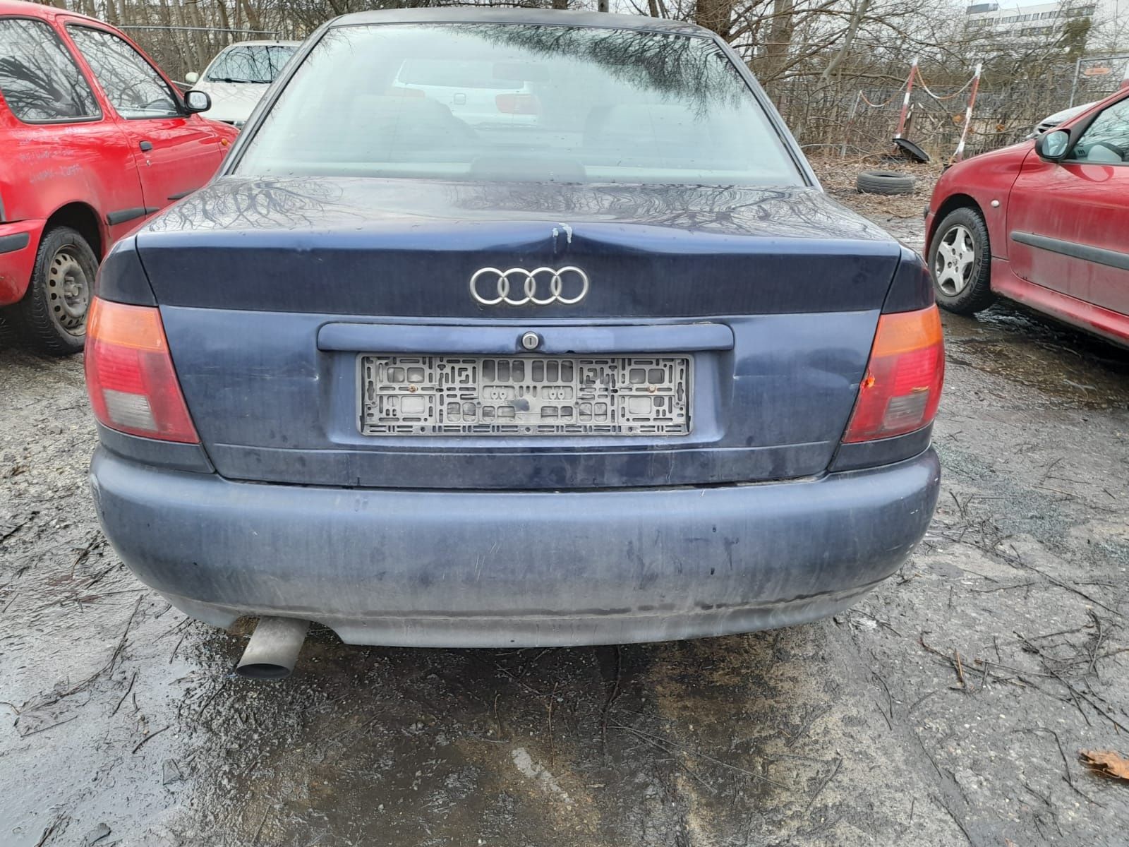 34 audi a4 b5 klapa bagażnika