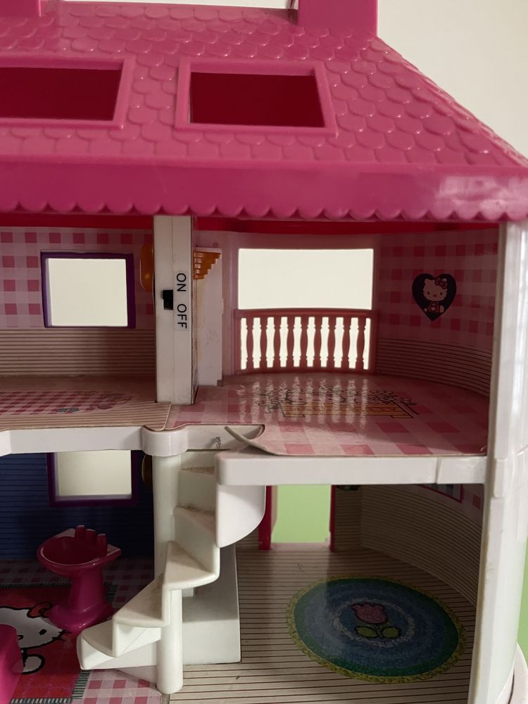 Casinha da Hello Kitty (com luz) Só 13€