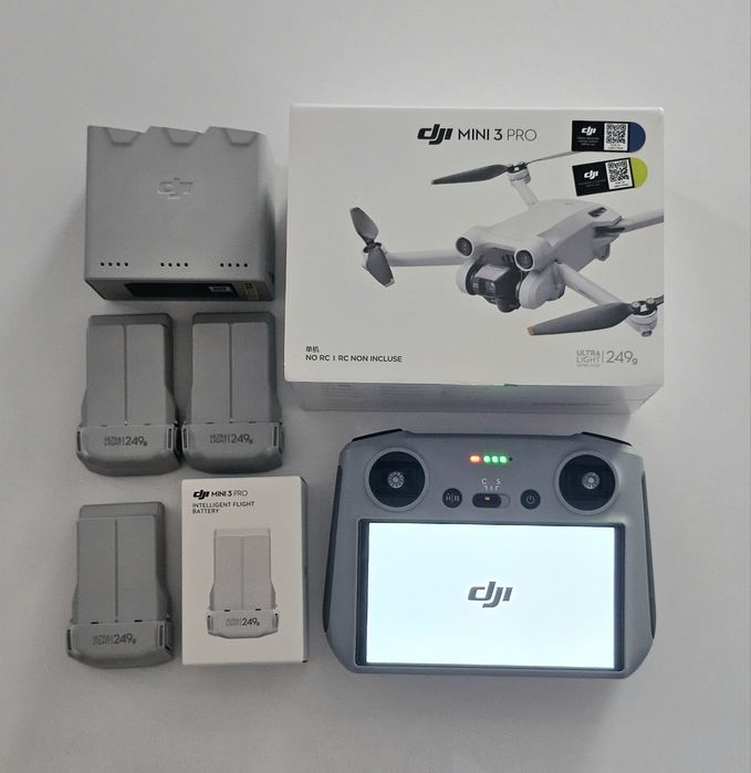 NOWY DJI mini 3 PRO Dron + 4 baterie + kontroler RC ekran foto video