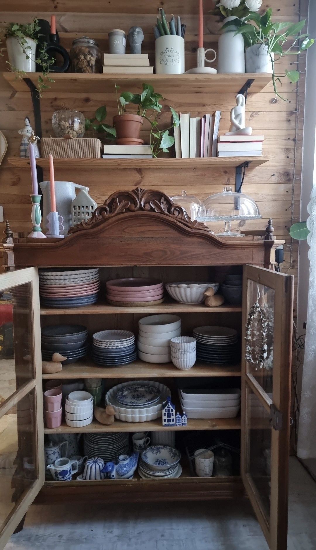 Piękna Drewniana komoda witryna vintage ludwik