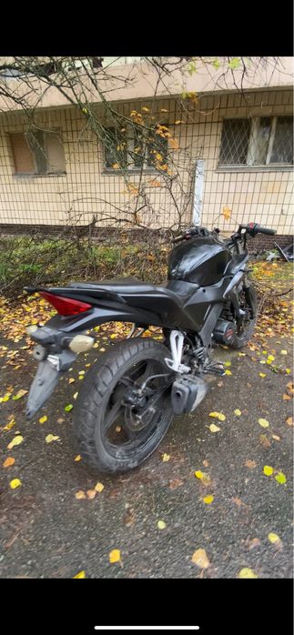 Мотоцикл 250сс на полном боевом ходу