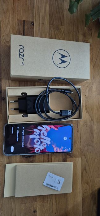 Motorola razr 40 warto