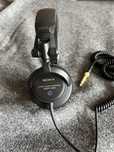 Наушники SONY MDR-V500 DJ