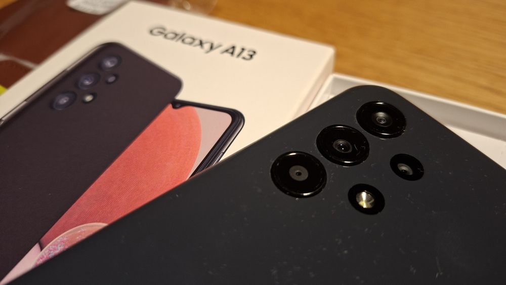 Samsung A13 super stan +nowe etui