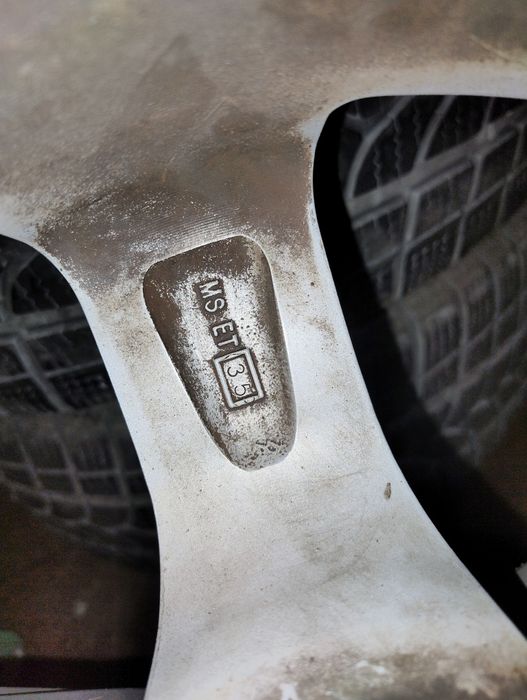 Диски R16 в хорошем состоянии dezent