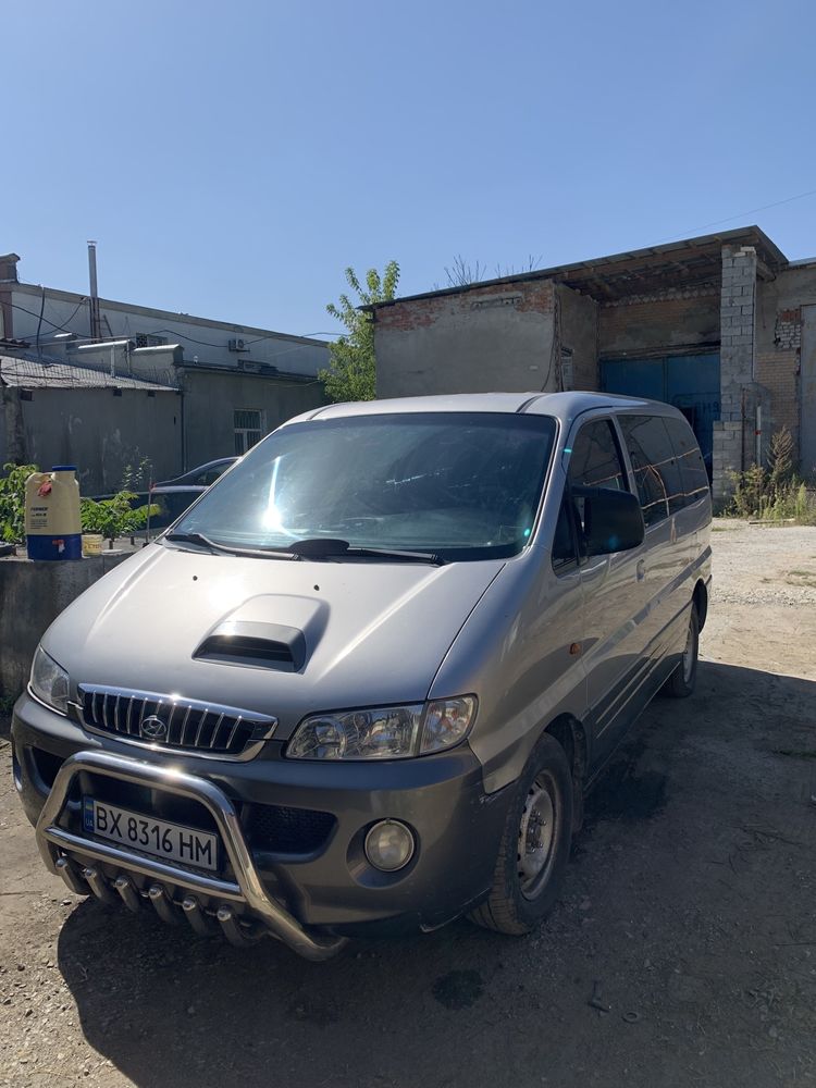 HYUNDAI H1 2004, 2,5 дизель