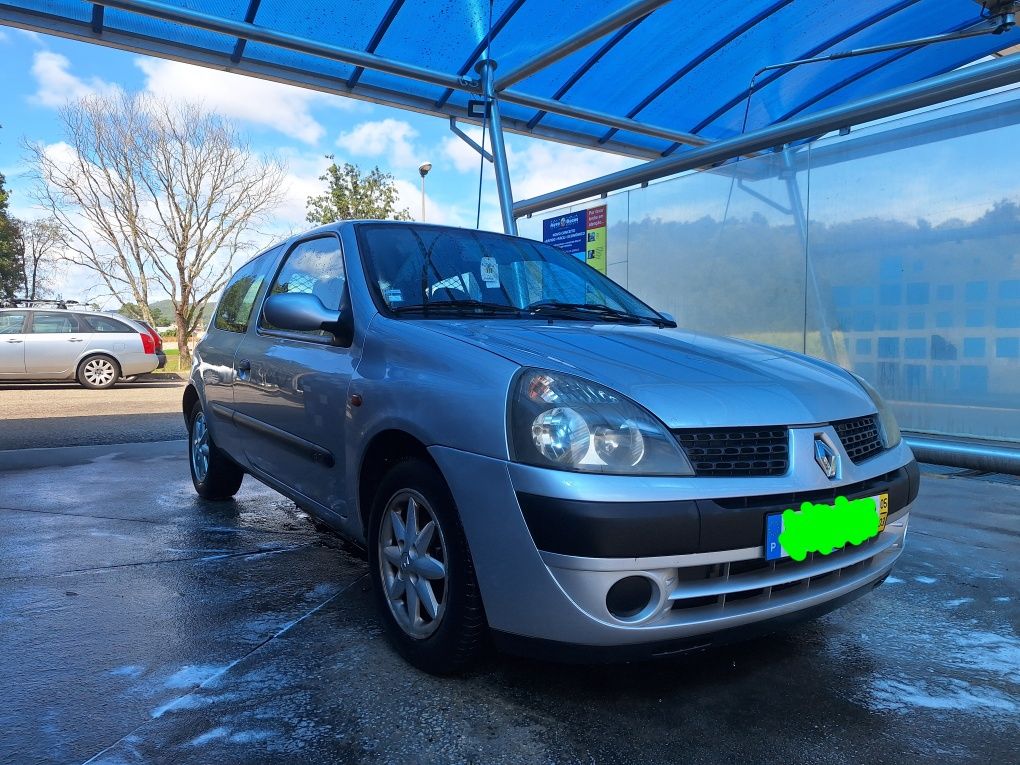 Carro Comercial Renault Clio II 1.5 Dci