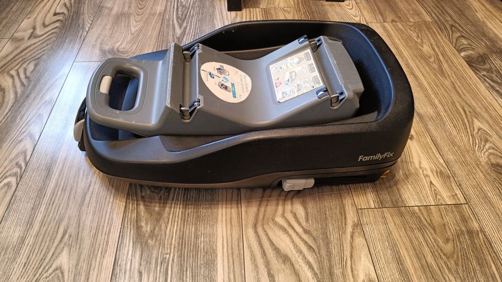 Maxi Cosi FamilyFix ISOFIX baza + fotelik