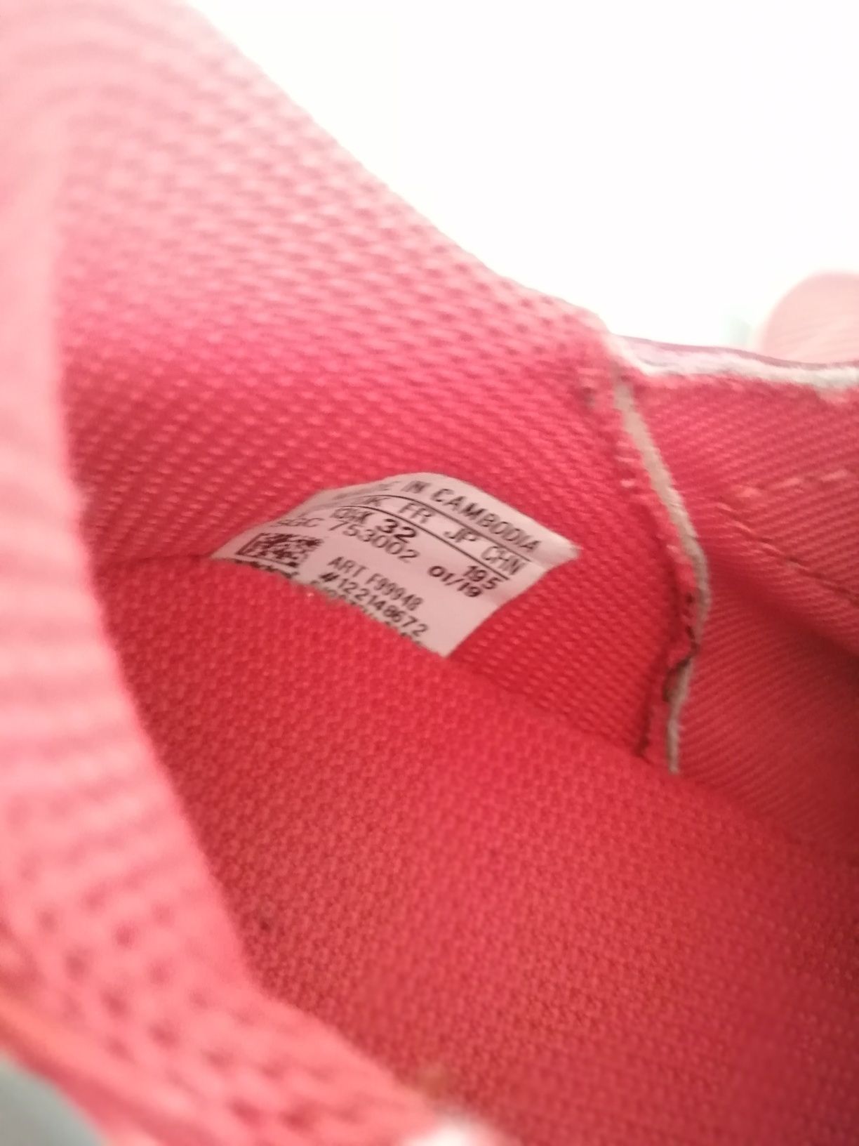 Chuteiras de criança adidas tamanho 32
