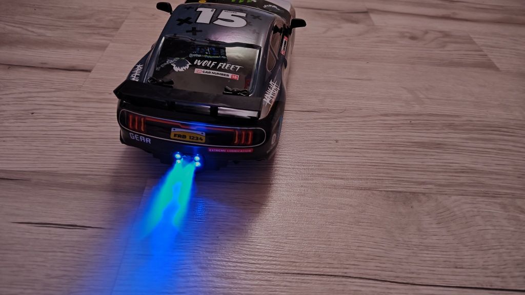 Samochód zdalnie sterowany RC do Driftu Mustang GT NASCAR nitro dym