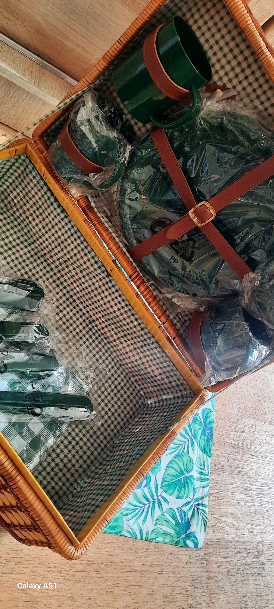 OKAZJA Koszyk wiklinowy ratanowy walizka vintage piknik butelkowa ziel