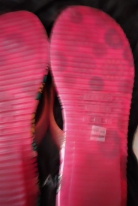 Chinelas tipo havaianas - Marca Arezzo