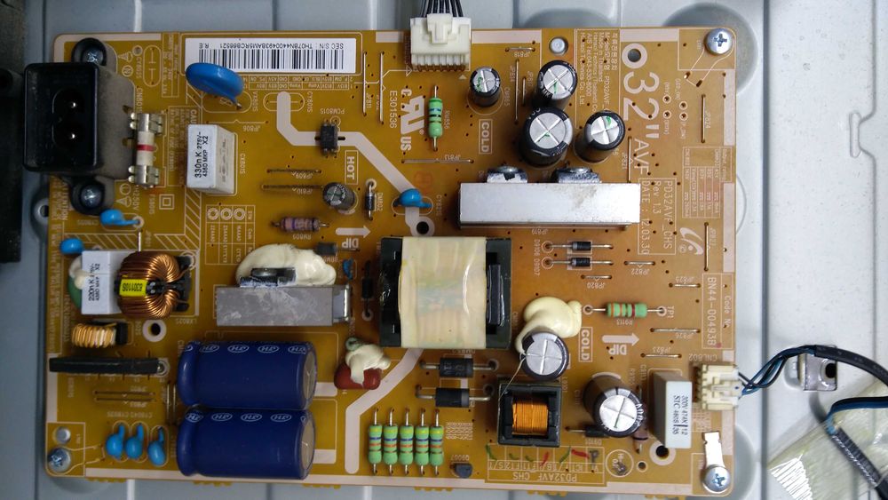 Samsung UE32EH5000 на запчастини