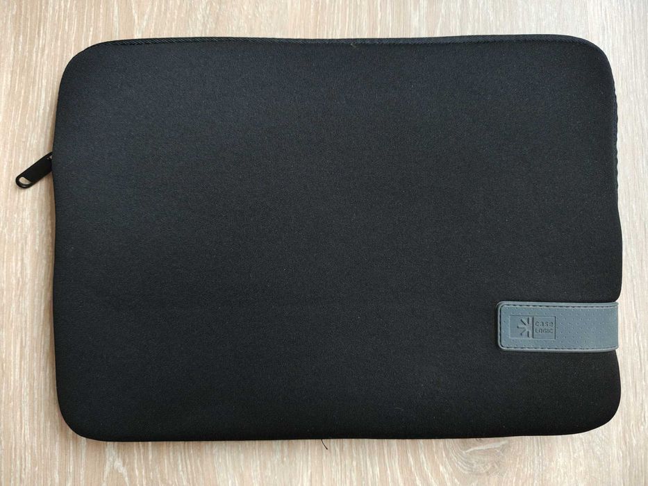 Etui na laptopa MacBooka 13" Case Logic Reflect Czarne Stan BDB!