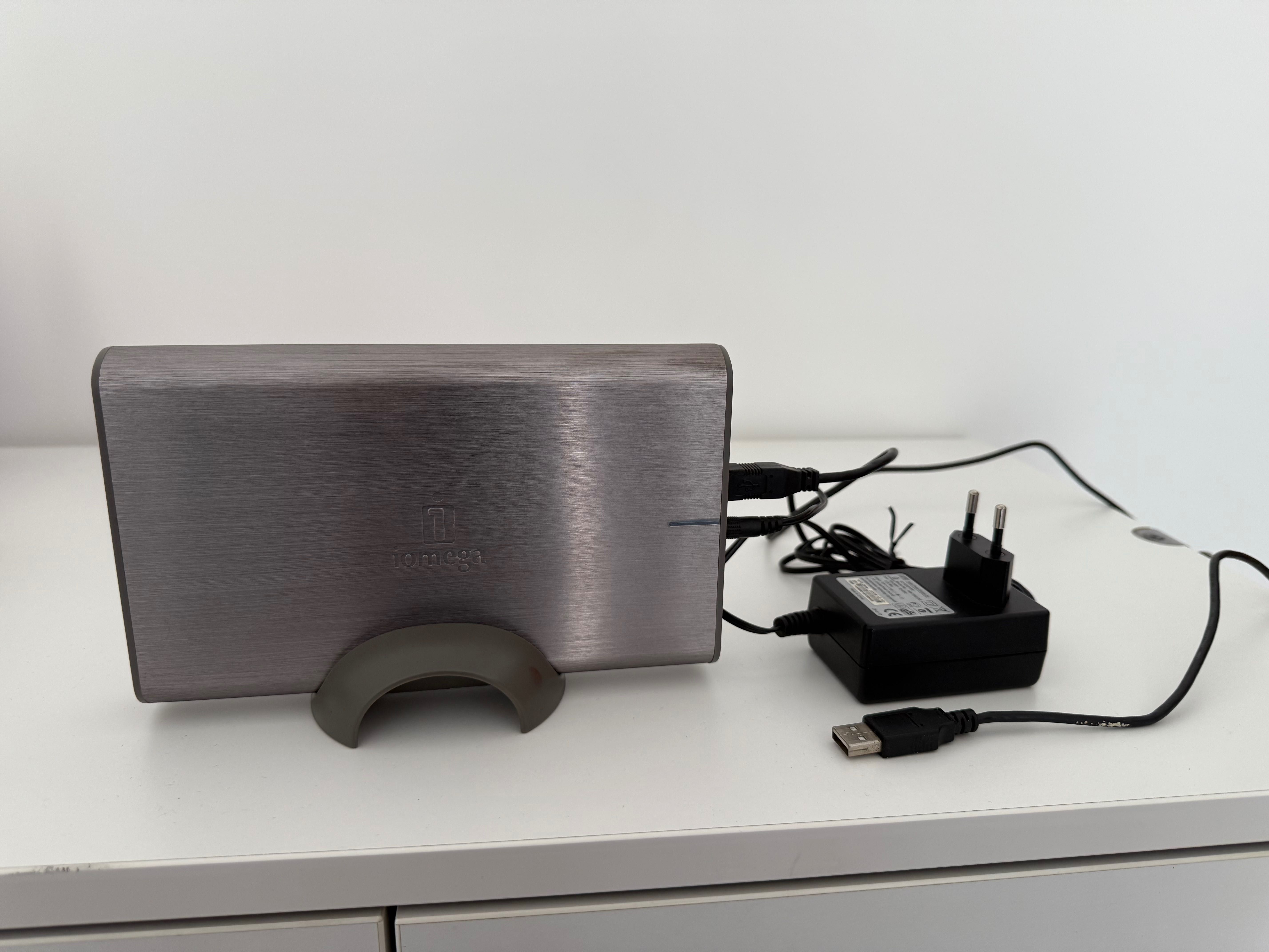Disco externo Iomega 1 TB USB