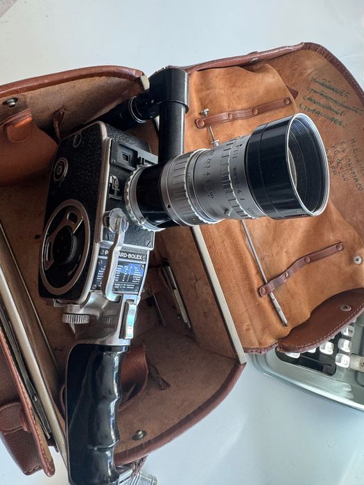 Câmera de Filme Bolex P2 Reflex 8mm com Lente de Zoom