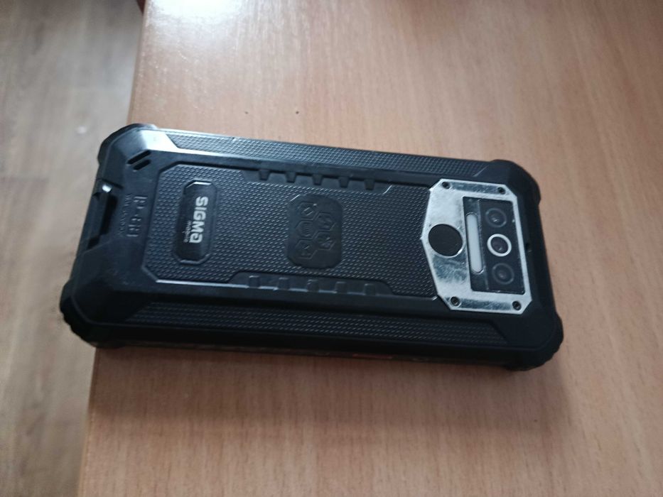 Телефон Sigma x-treme pq 38