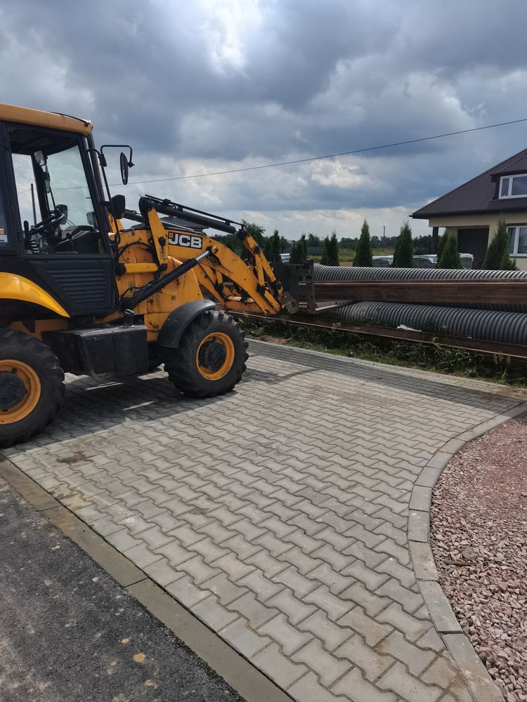 Roboty ziemne, usługi koparko-ładowarką,koparką,wywrotka,wykopy,ziemia