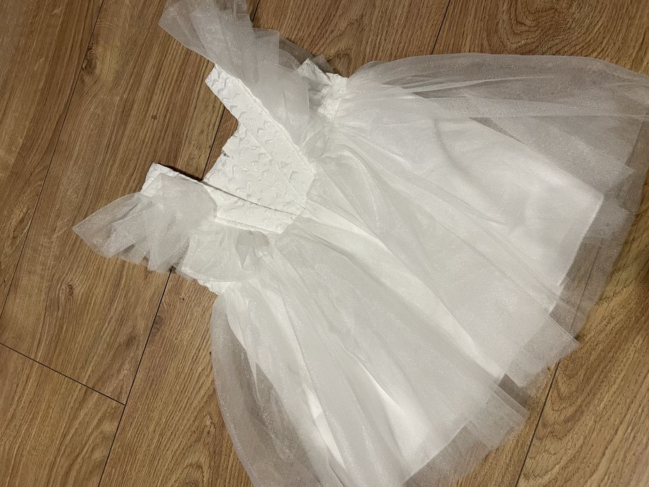 Sukienka na chrzest 68