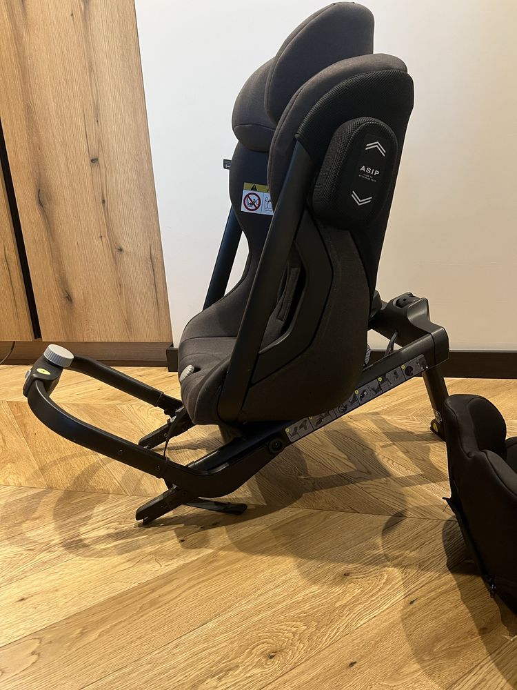 Fotelik 0-23kg Axkid One do jazdy tyłem RWF