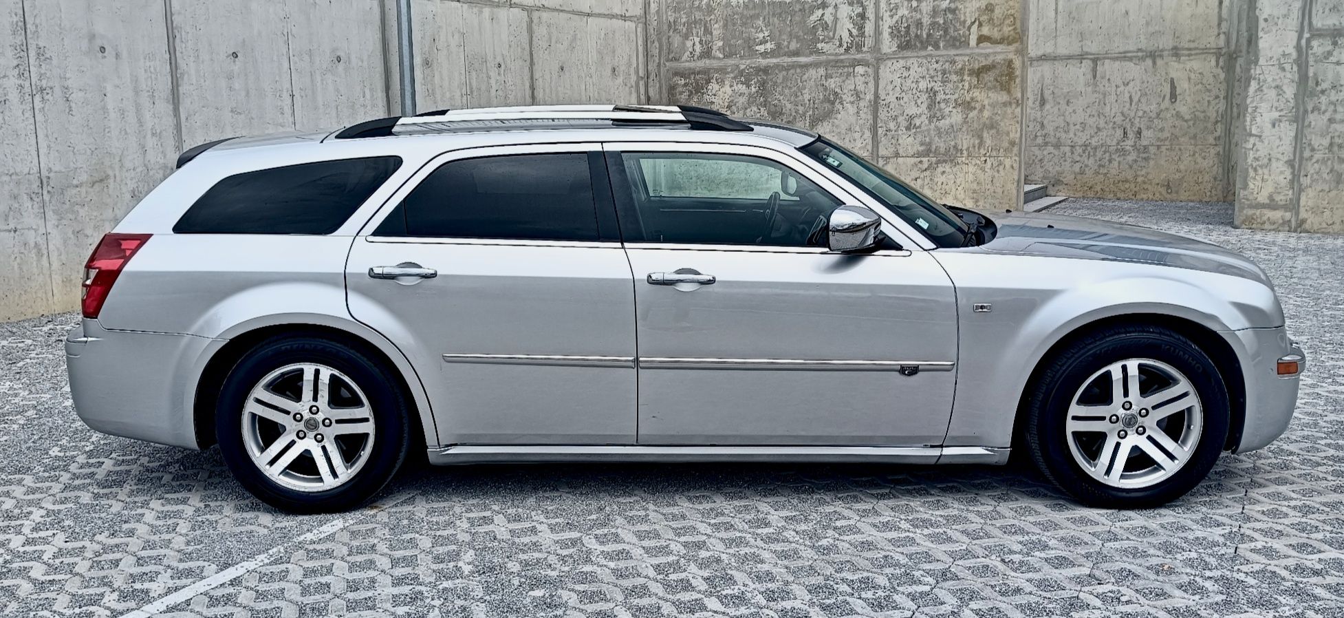 Chrysler 300c touring 3.0crd full full extras 2010