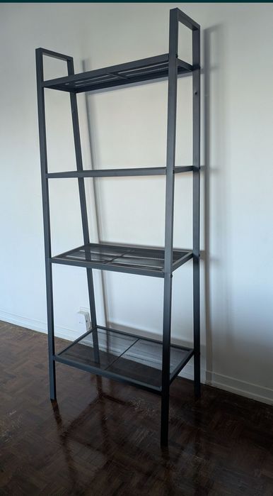 Mesa e Cadeiras IKEA e Estante de Metal