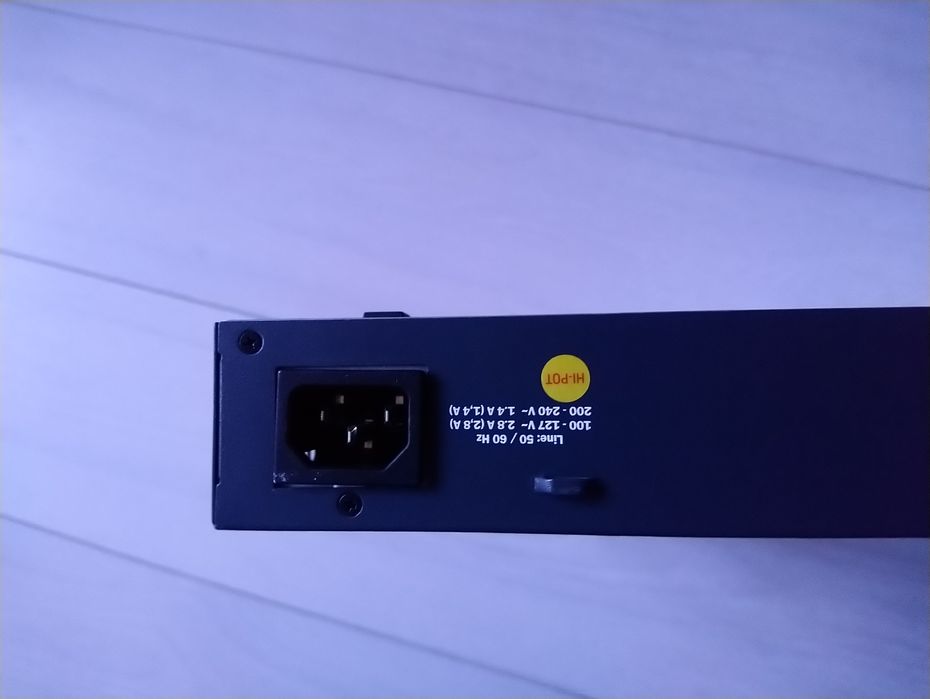 Комутатор HP 2530-24 PoE+Switch j9779A