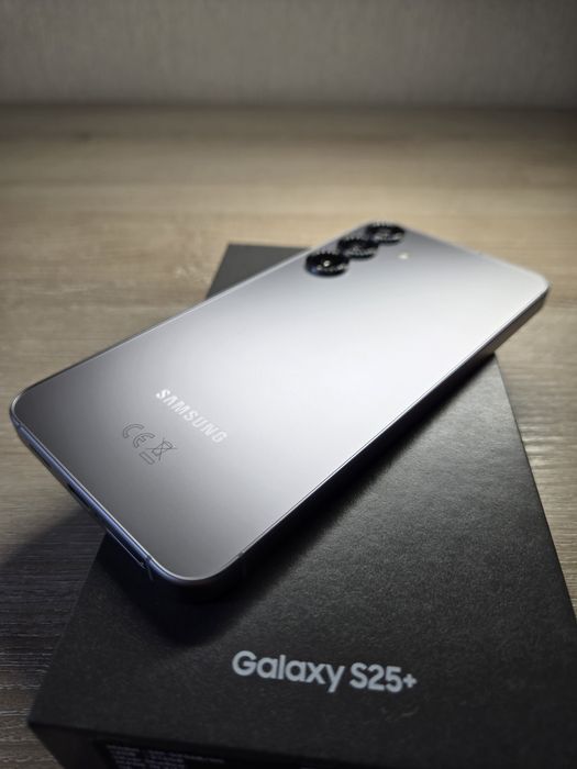 Samsung Galaxy S25 Plus 12/512 Gb /S25+