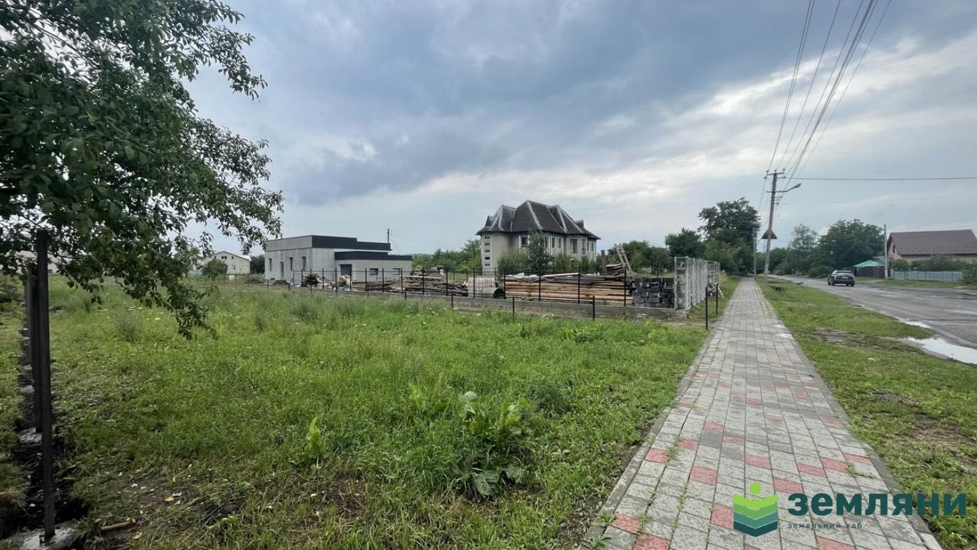 Продається ділянка 9 сот під будівництво в с. Підлужжя