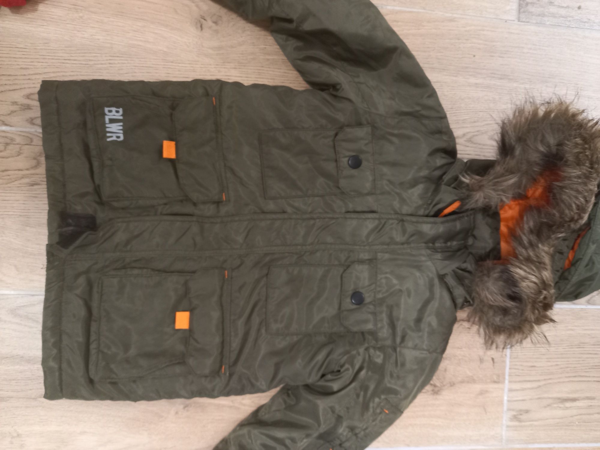 Jesienna parka z kapturem khaki 110/116 + czapka fila