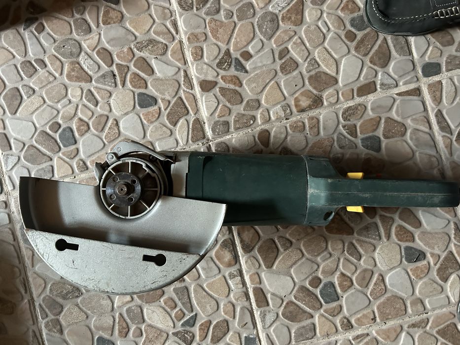 Rebarbadora 230mmm com pouco uso