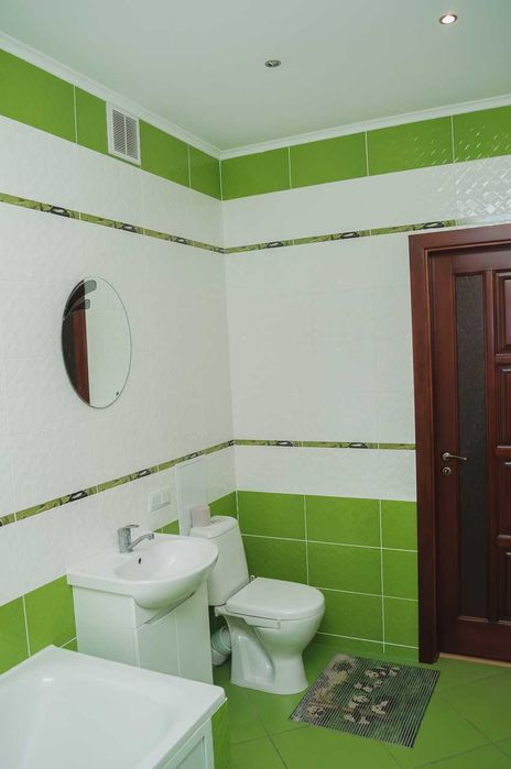 Квартира 1-к по вул. Олени Теліги, поруч військовий госпіталь