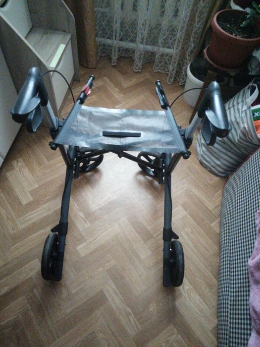 Продам ходунки для дорослих