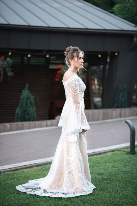 Продам весільну сукню.