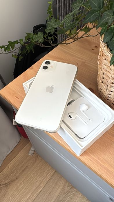 Iphone 11 64Gb stan idealny,nowa bateria