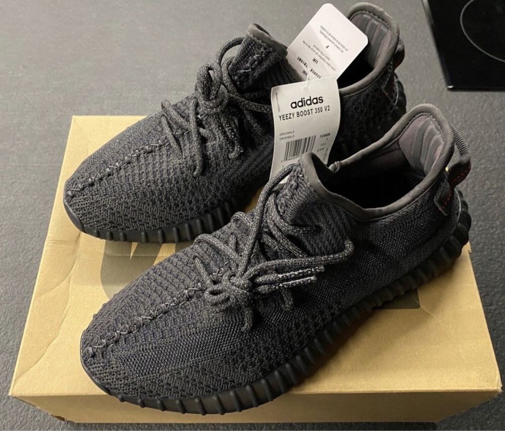 Оригинальные кроссовки Adidas Yeezy Boost 350 V2 Black Reflective