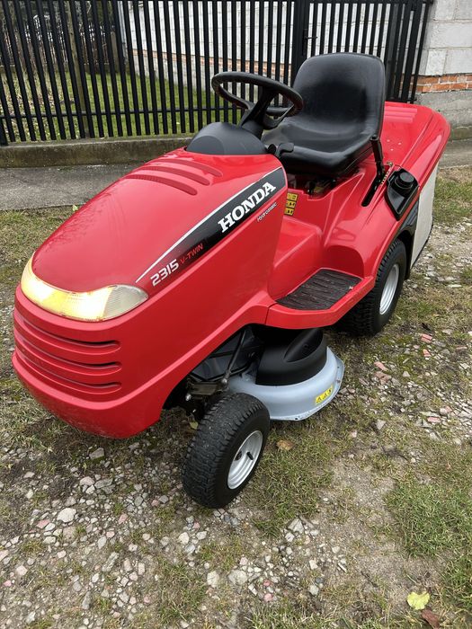 Traktorek kosiarka Honda 2315 V-twin 16km Hydrostat