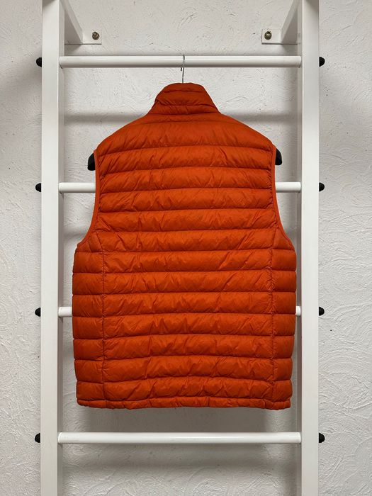 Жилетка М размер Uniqlo