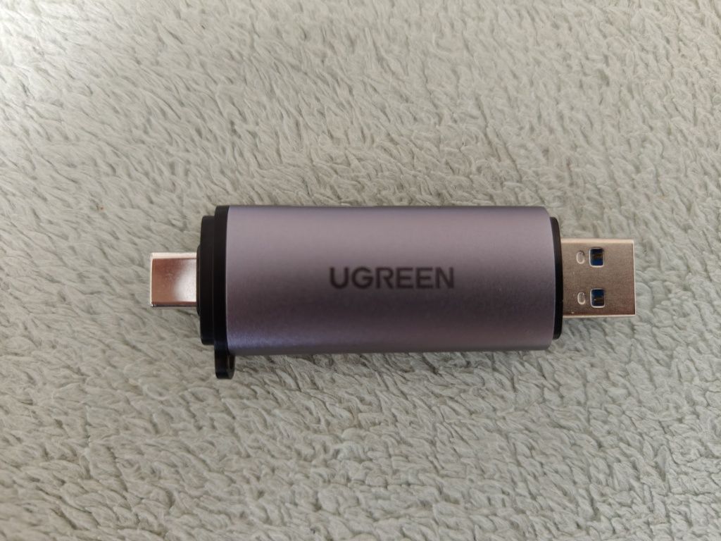 Czytnik kart pamięci Ugreen