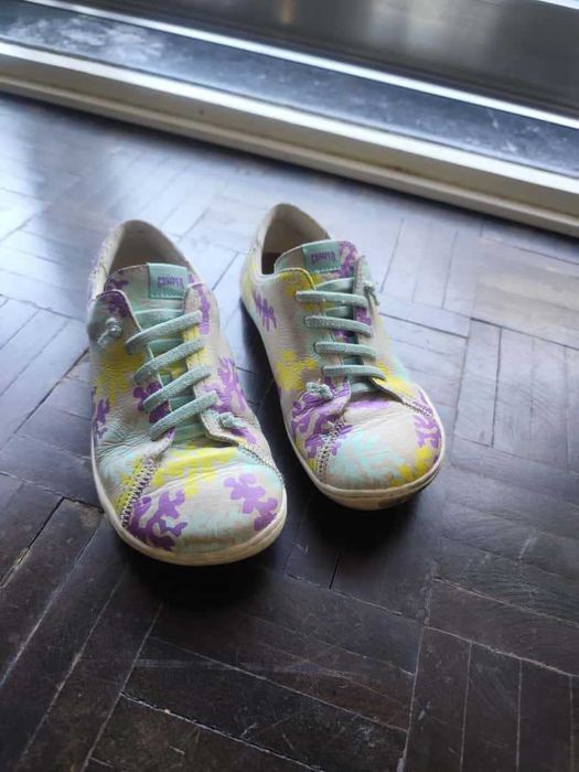 Sapatos Camper modelo Twins tamanho 34