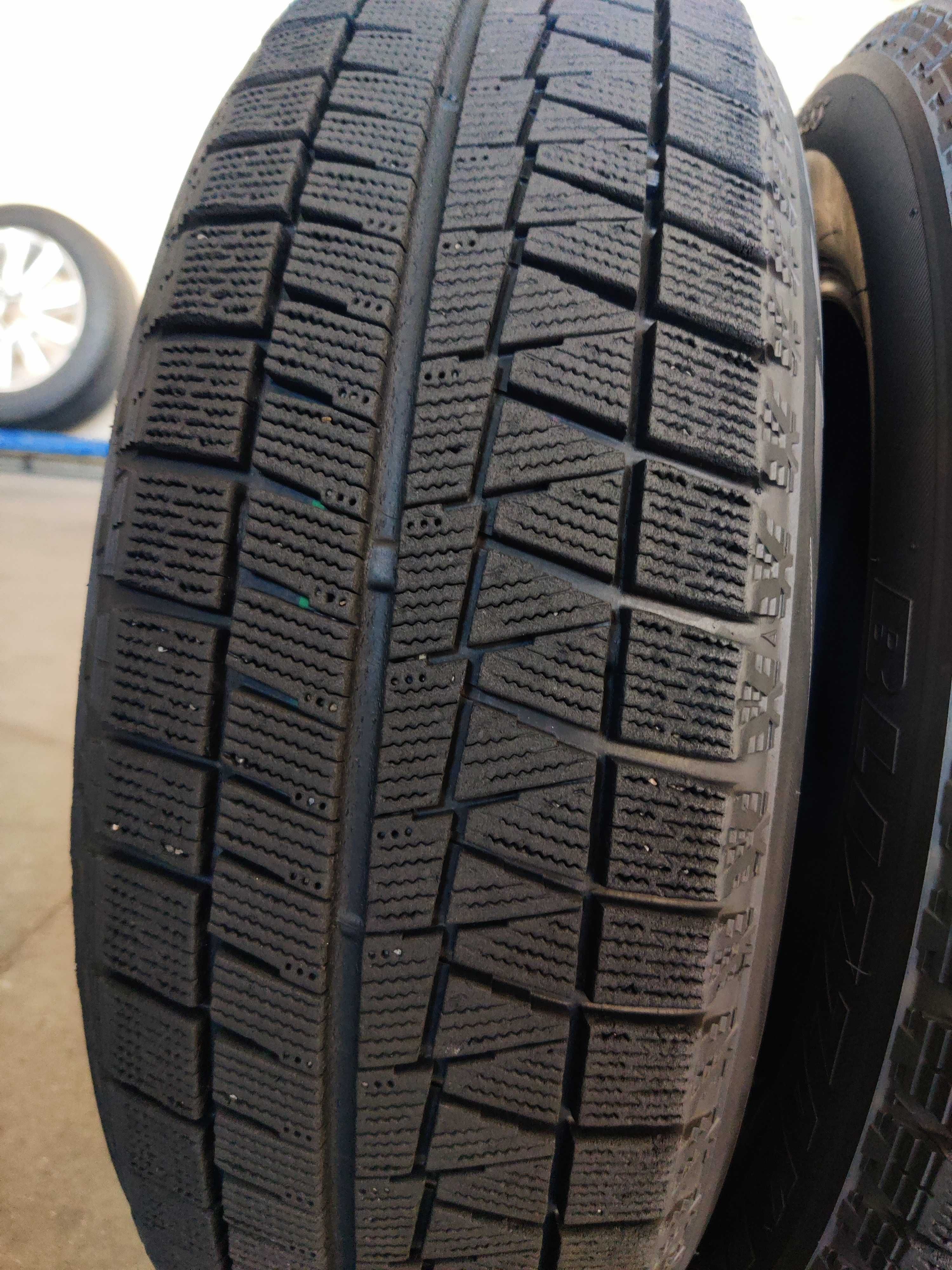 R15 185 65 Bridgestone Blizzak  зимові шини добрий стан