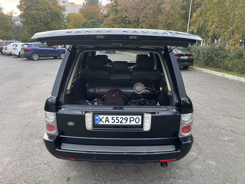 Продам Land Rover Range Rover 4.4 2007 года Официал