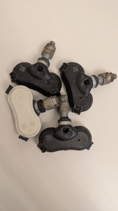 Датчик тиску давления в шинах HYUNDAI ix35 KIA Sportage 529332S410