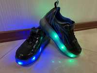 Роликовые кроссовки с LED подсветкой