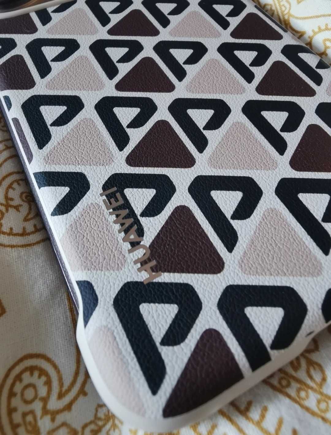 Etui magnetyczne brązowy case Huawei Pura 70 Ultra monogram brąz