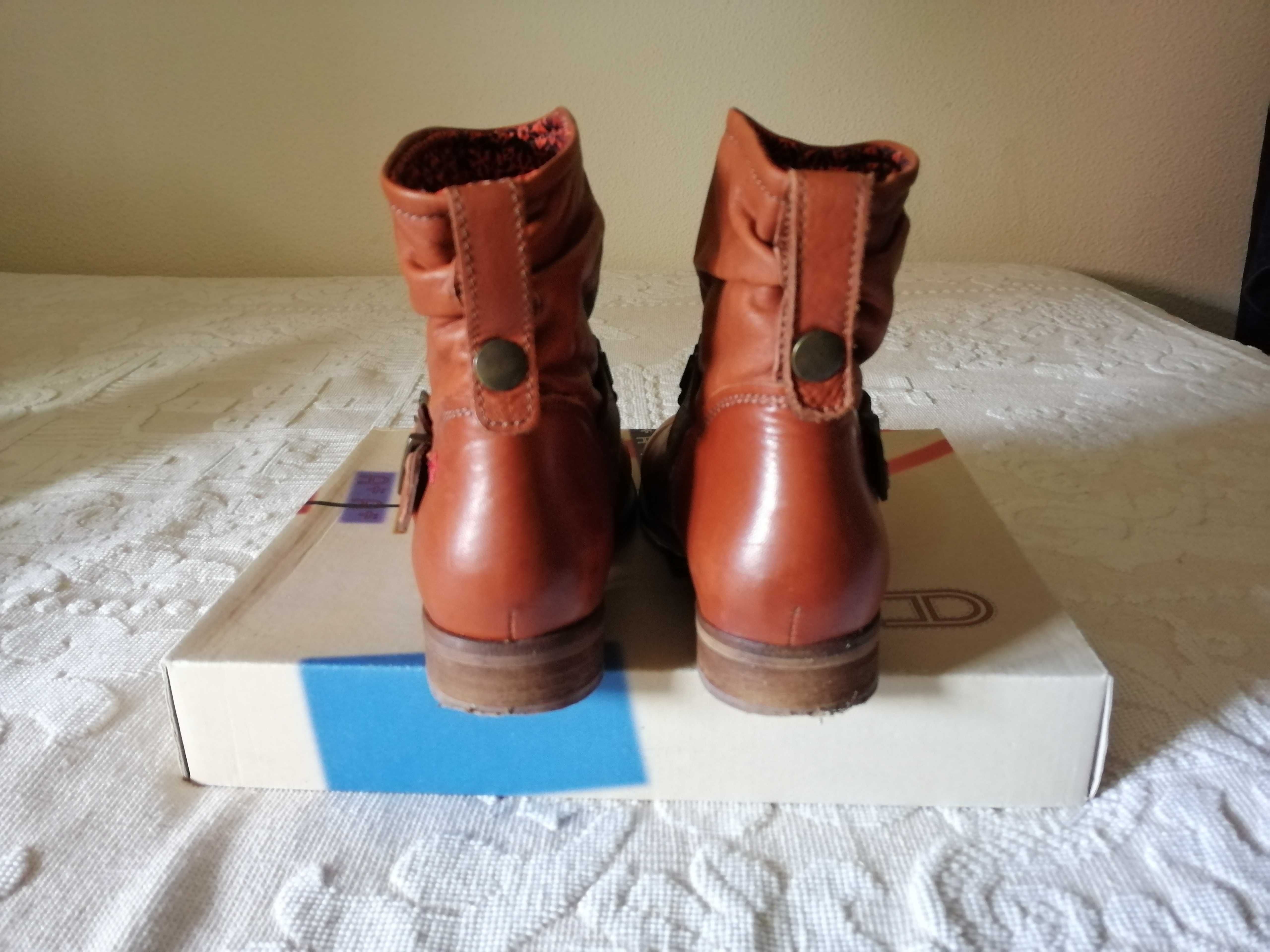 Botas de pele cor camel