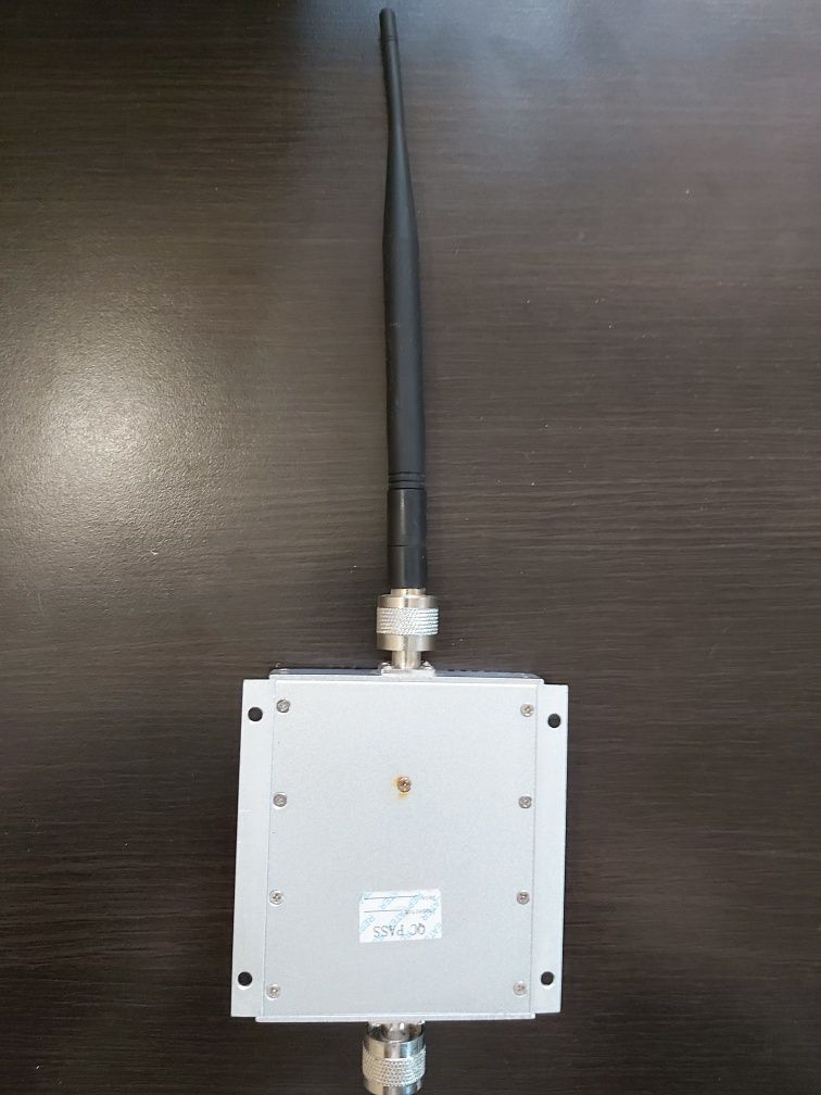 GSM підсилювач мобільного зв'язку 900 МГц